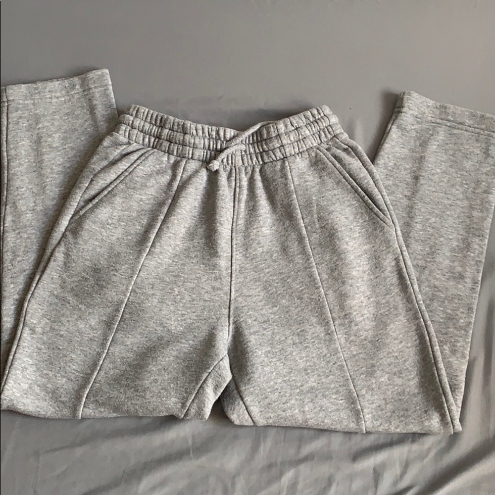 Aritzia TNA Iconic Sweat Fleece Track Sweatpants